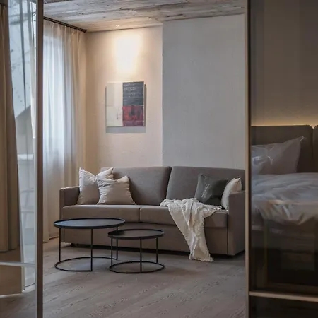 Alpvita Piz Tasna 4* ايشجل