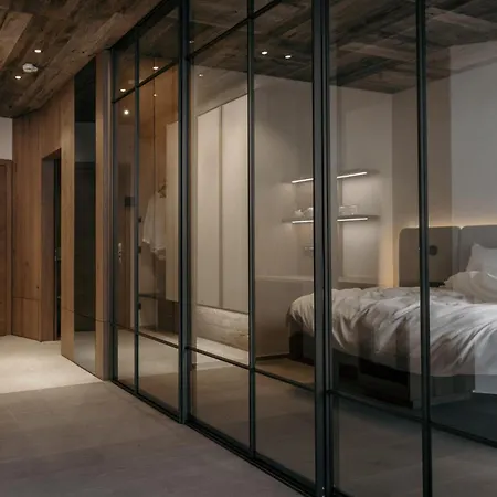 Alpvita Piz Tasna فندق ايشجل