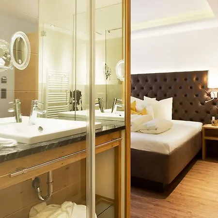 Hotell Alpvita Piz Tasna