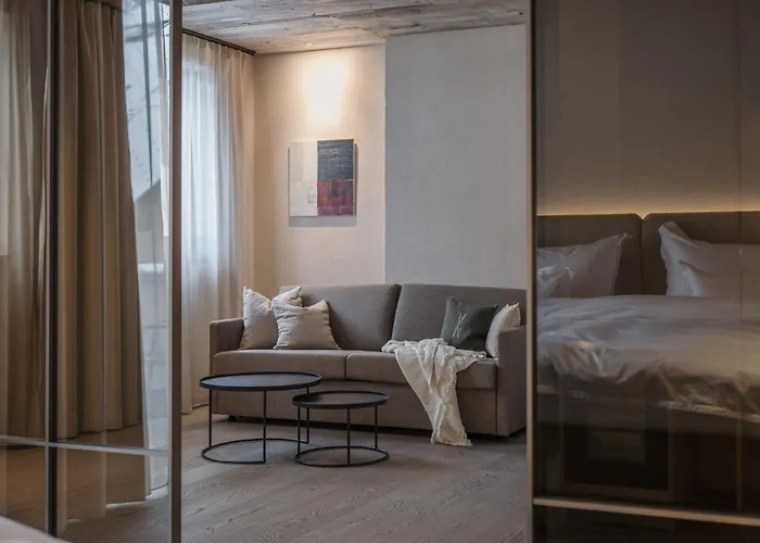 Alpvita Piz Tasna 4* ايشجل