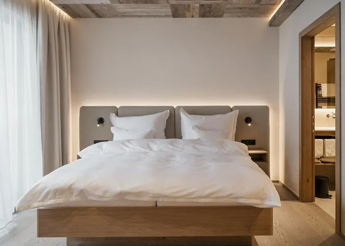 Alpvita Piz Tasna 4* ايشجل