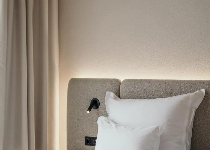 فندق Alpvita Piz Tasna ايشجل