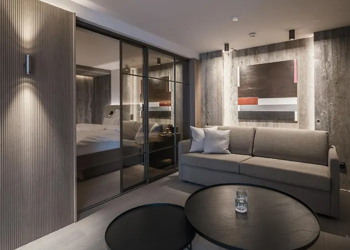 Alpvita Piz Tasna 4*