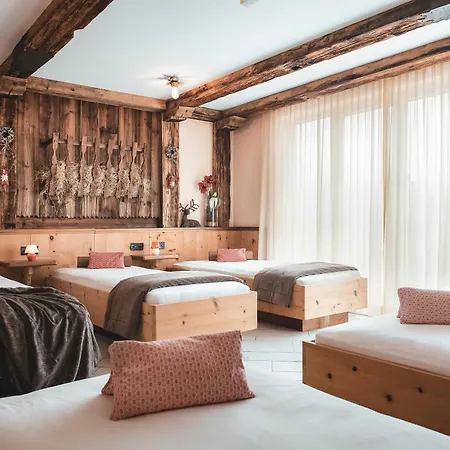 Alpvita Piz Tasna Hotel