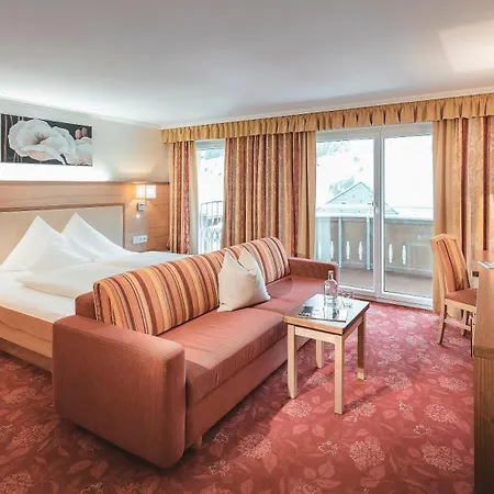 Alpvita Piz Tasna Hotel 4*
