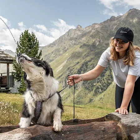 Alpvita Piz Tasna 4*